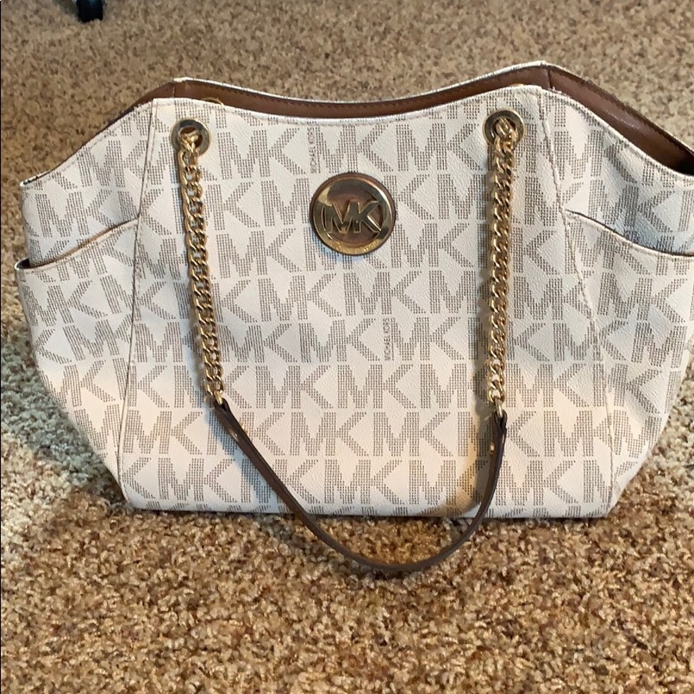Michael Kors purse